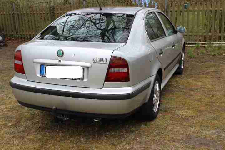 Skoda Octavia 1.8i, TÜV neu, Klima, 4 x FH, AZV