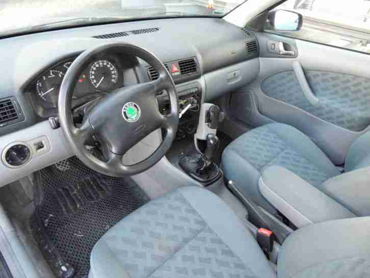 Skoda Octavia 2.0 85kw Combi SLX BJ.2000, AHK, KLIMA