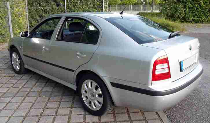 Skoda Octavia 2.0 Style 115 PS Benzin Autogas LPG Gasanlage AHK 1.Hand Top