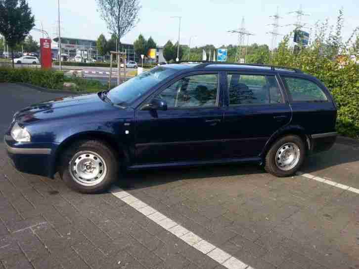 Octavia Combi 1.6 Ambiente, 205.000km, HU AU 06