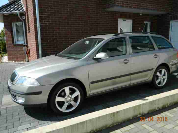 Skoda Octavia Combi 2.0 TDI DPF DSG Ambiente