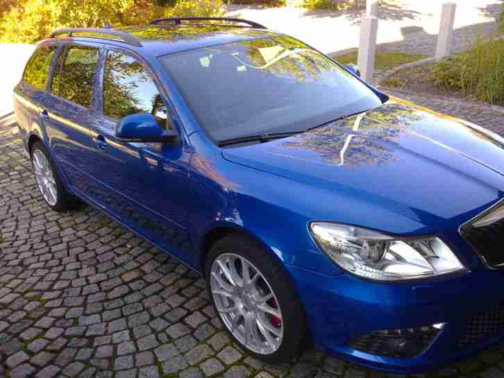 Skoda Octavia Combi 2.0 TDI DPF RS Vollausstatt - Scheck/TÜV NEU/Nichtraucher