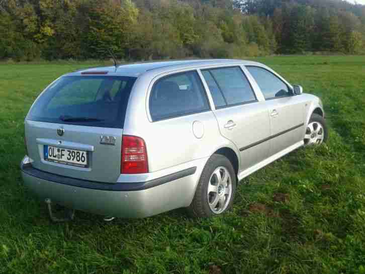 Skoda Octavia Combi Elegance 1.8T AHK Sitzheizung Tempomat Winterreifen Kombi