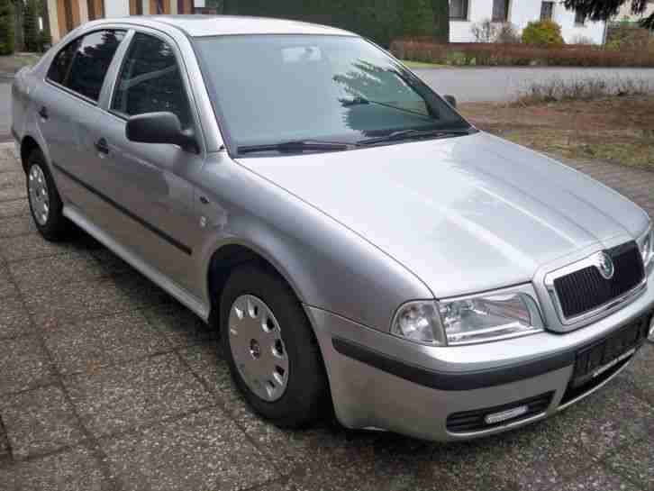 Skoda Octavia, EZ 2001, 117000km, grüne Plakette, gepflegter Zustand