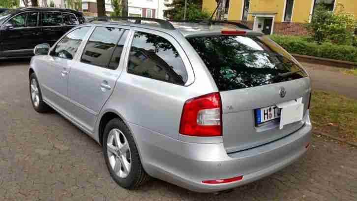 Skoda Octavia Kombi 1.4 TSI "Best of" DSG Navi Klima Xenon