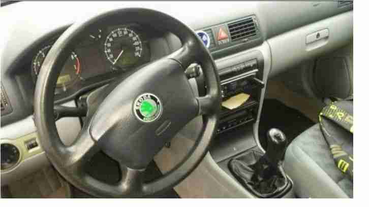 Skoda Octavia Kombi, 1.8 Turbo, 150 PS, TÜV 8/2015, 220Tkm, Nichtraucher