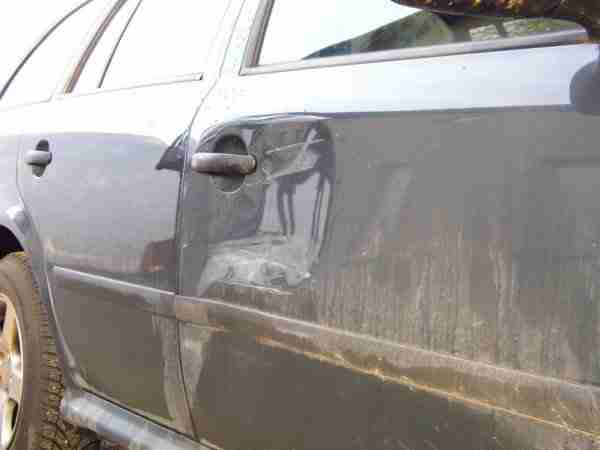 Skoda Octavia Kombi Bj.1998, dunkelgrau, TÜV bis 11/2015