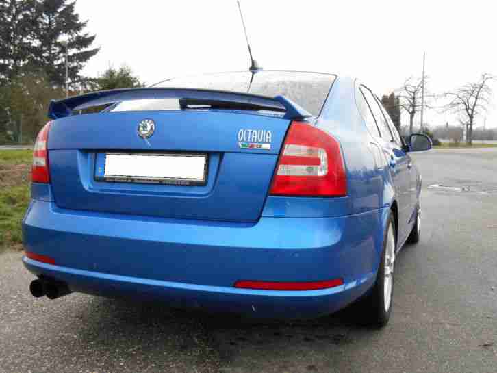 Skoda Octavia RS 2,0TFSI mit DSG und Schaltwippen am Lenkrad