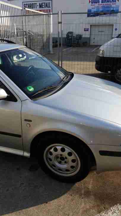 Skoda Oktavia Combi 28.01.2004 ,1896 Hubraum,