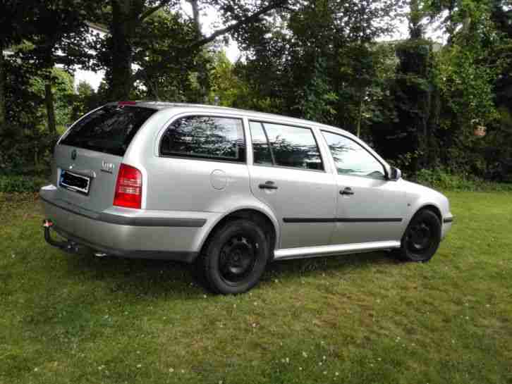 Skoda Oktavia Kombi 1,8