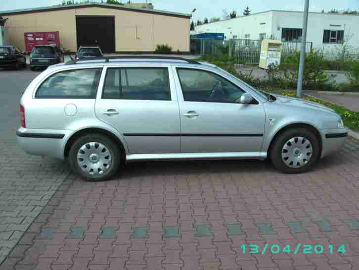 Skoda Oktavia Kombi mit 57500KM