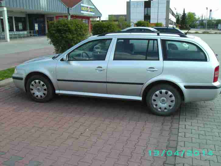 Skoda Oktavia Kombi mit 59900KM