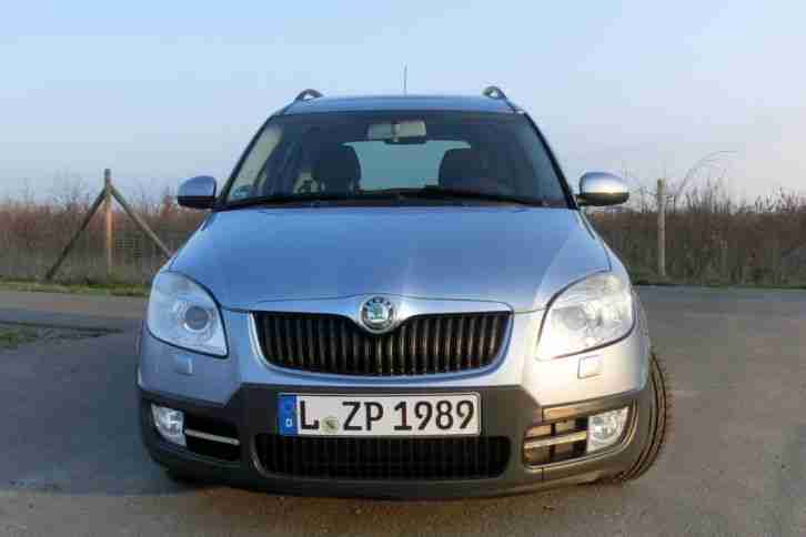 Skoda Roomster Scout 1.9tdi top Scheckheft Standheizung AHZV Panoramadach