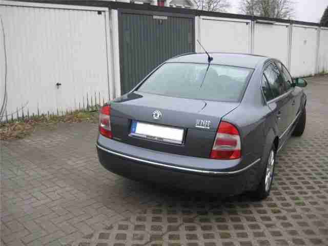 Skoda Superb 2.0 TDI DPF Exclusive - 2. Hand Scheckheft gepflegt - Abholung HB