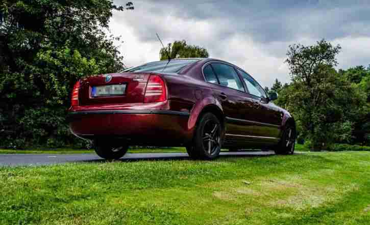 Skoda Superb 2.8 V6 Comfort , EZ 06/2002