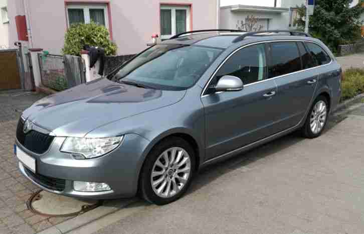 Skoda Superb Combi 1.8 TSI Exclusive Xenon Navigation AHK 160 PS