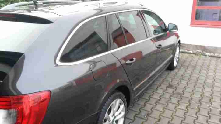 Skoda Superb Combi 2,0 Diesel 170PS DSG Bj.2011 287.800 Km 1. Hand Schekheft