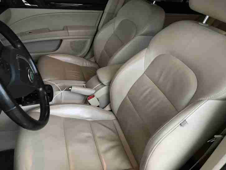 Skoda Superb Combi DSG 2.0 TDI, AHK, Navi
