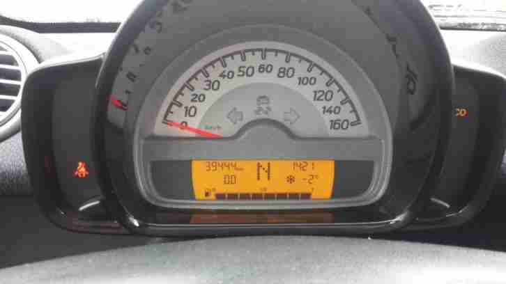 Smart 451 fortwo coupe mhd, Bj. 2013, 8-fach bereif, Scheckheftgepflegt, Euro 5