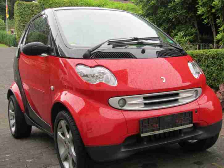 Smart FORTWO Coupe mit Panoramadach und Schaltwippen