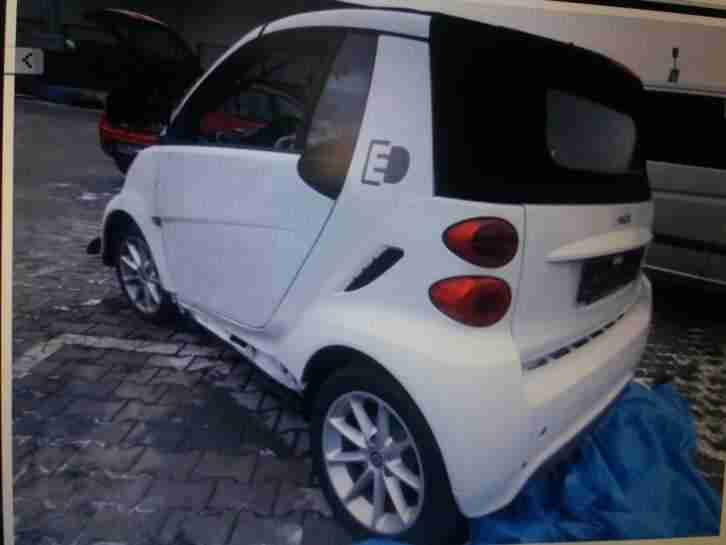 ForTwo Electric Drive Cabrio Ez 11 2013 Unfall