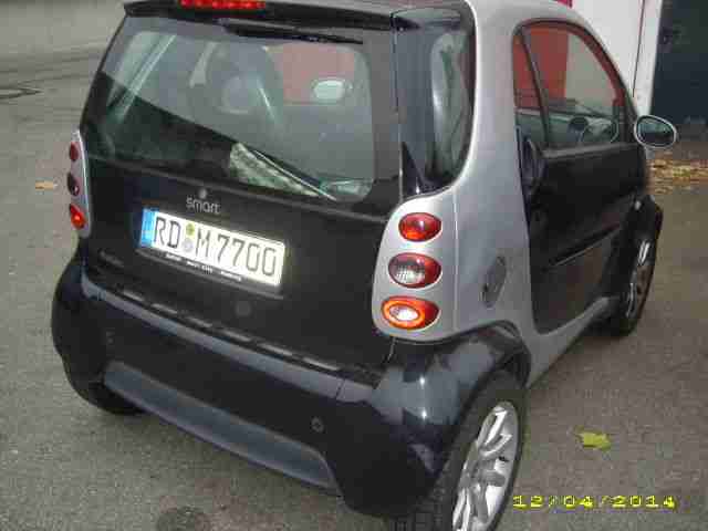 Smart Fortwo Passion Coupe mit Panoramadach - neuwertig-top