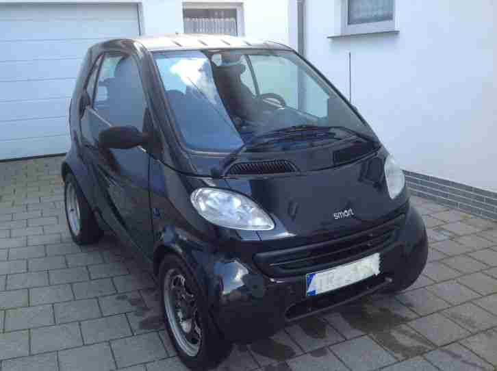 Smart MC 01 Black and Blue