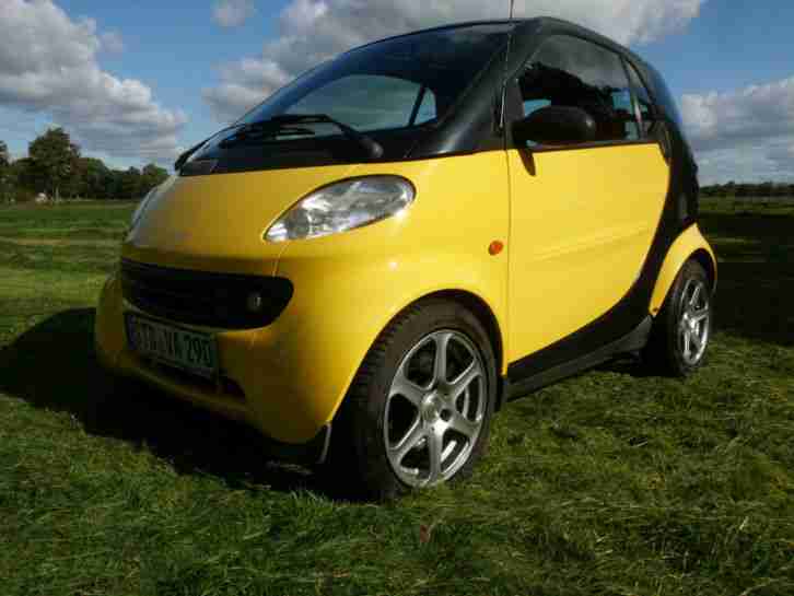 Smart fortwo 17.000km TÜV NEU, sparsamer Flitzer mit Softouch