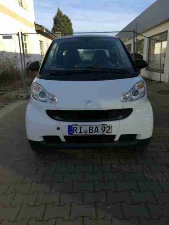 Smart fortwo 451 Weißer Stadtflitzer