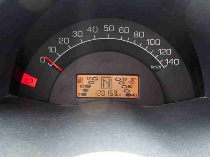 Smart fortwo MC01 silber EZ 2005 TüV neu - 45kW 698ccm Klima !!! Vieles NEU !!!