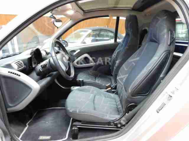 Smart fortwo coupe 1,0 MHD Passion 12 M.Garantie