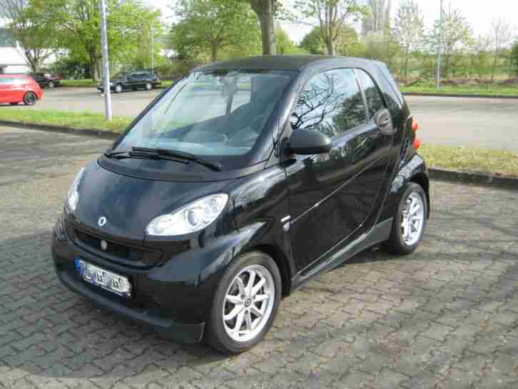 Smart fortwo coupe black&white limited micro..