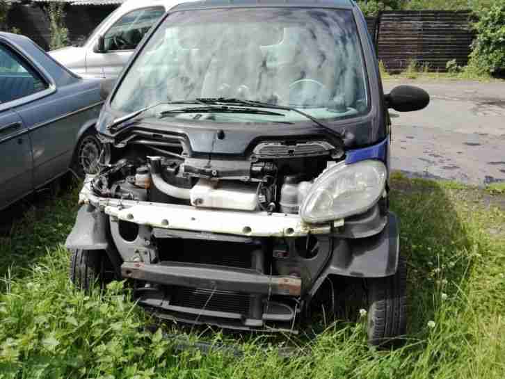 fortwo for two 450 CDI Diesel EZ: 07.2001 Unfall