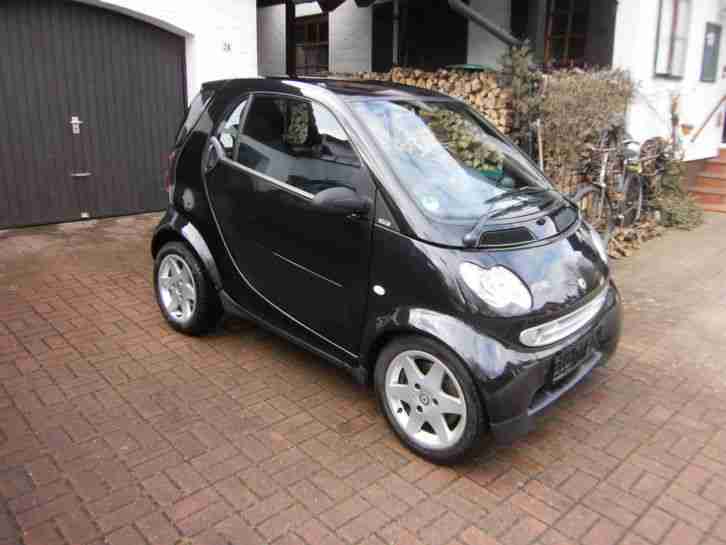 fortwo schwarz 130TKM EZ 12 2003 HU 06 2016