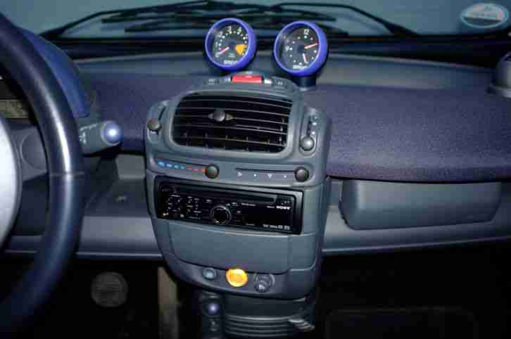 Smart fortwo, schwarz, Bj. 2002, 62 PS, Alufelgen, mit Motorschaden