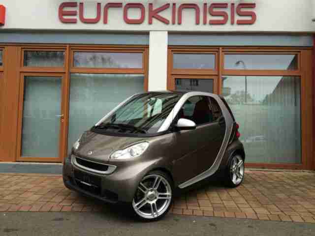 Smart passion 62kW BRABUS LEDER NAVI SERVO SITZHEIZUNG