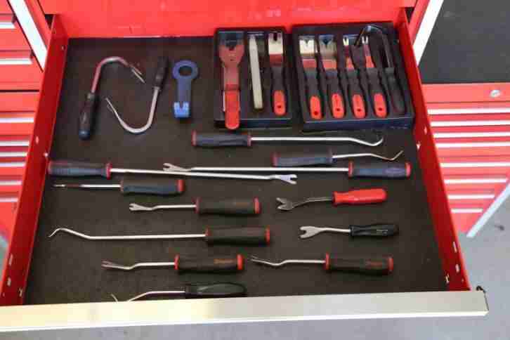 Snap-on Tool Box With Tools! All in Excellent Condition