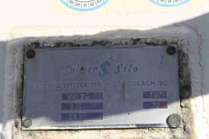Spitzer Silo Pellets Mehl Schüttgut 18m³ Wechselbrücke