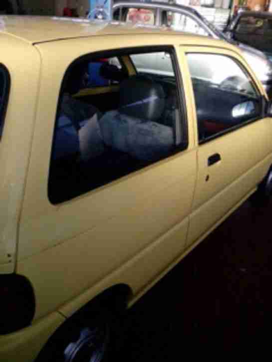 Super sparsamer Kleinwagen Daihatsu Cuore TÜV AU NEU