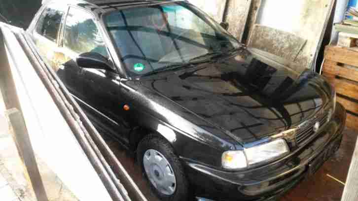 Suzuki Baleno schwarz
