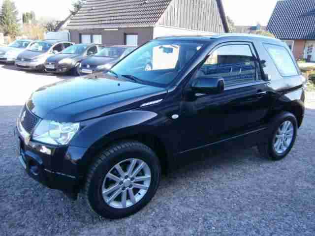 Grand Vitara 1.6 Black&White