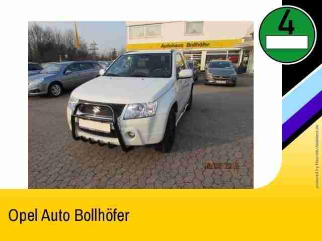 Grand Vitara 1.6 Black and White (3 trg.)