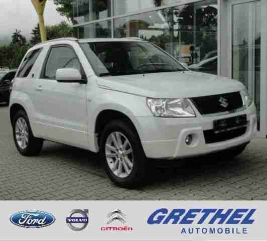 Grand Vitara 1.6 Black and White