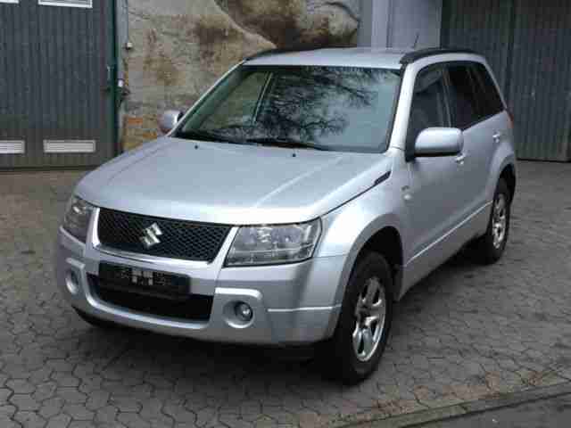 Grand Vitara 1.9 DDiS Club DPF Navi Euro4 Alu