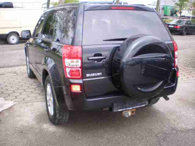 Suzuki Grand Vitara 1.9 DDiS Comfort LEDER-NAVI-XENON