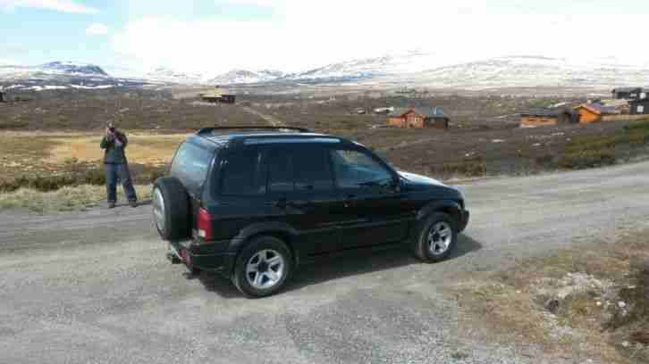Suzuki Grand Vitara 2.0 131000km. tüv 4.17