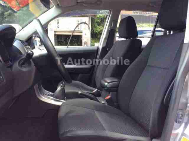 Suzuki Grand Vitara 2.0 4X4"5 Türig"Navigation"