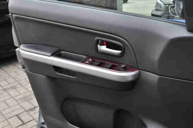 Suzuki Grand Vitara 2.0*Automatik*Leder*Navi*AHK*1.Hand