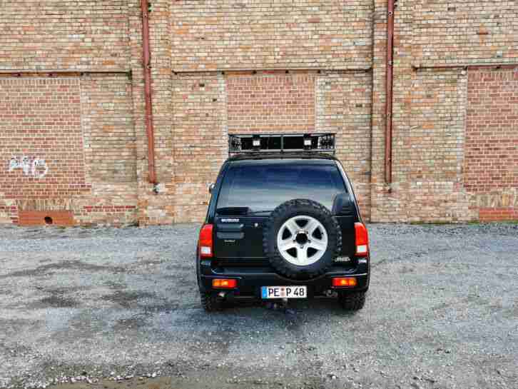 Suzuki Grand Vitara für Jagd, Eisdiele & Apokalypse