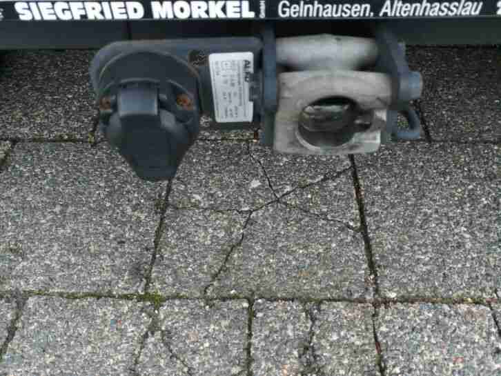 Suzuki Jimny 10/2012 mit ca 65 T km in Schwarz mit AHK 4 x 4 Teilleder, etc....